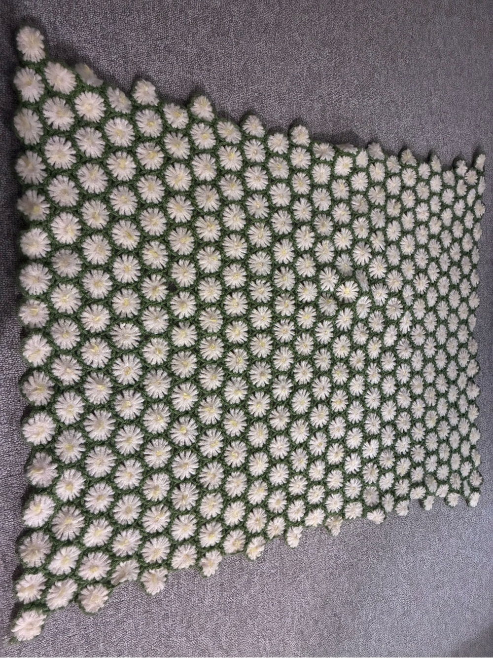 Vintage Handmade White Daisy Crochet Throw with Green Accents